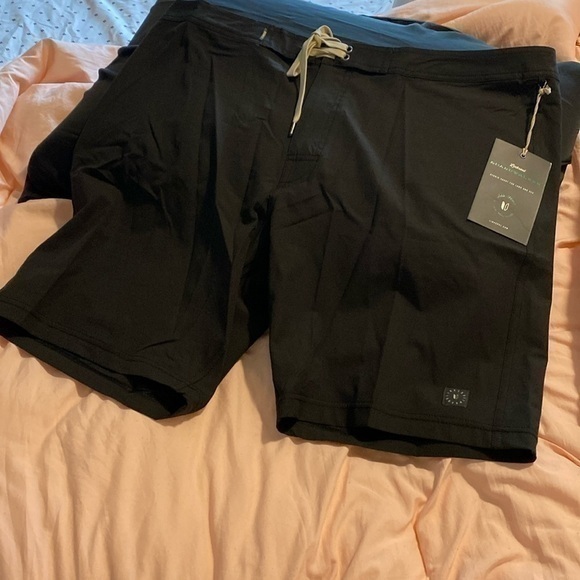 Linksoul Boardwalker Hybrid Pocket True Black Green Trimmed Shorts 38